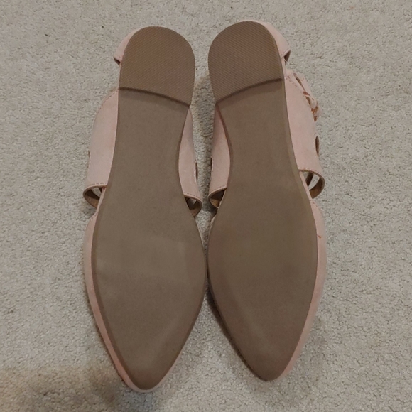 Shoes - Picture 4 of 4